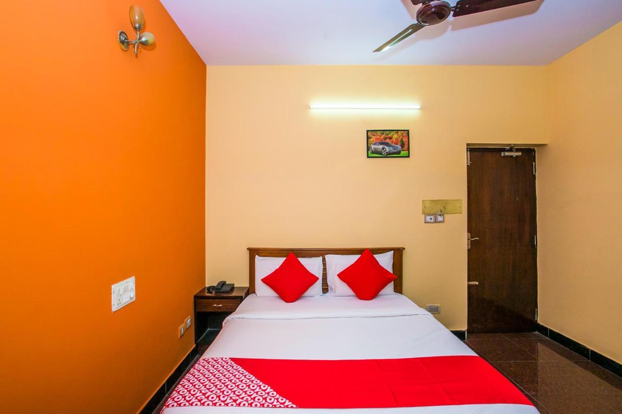 Priyanka Residency Hotel Bangalore Bagian luar foto
