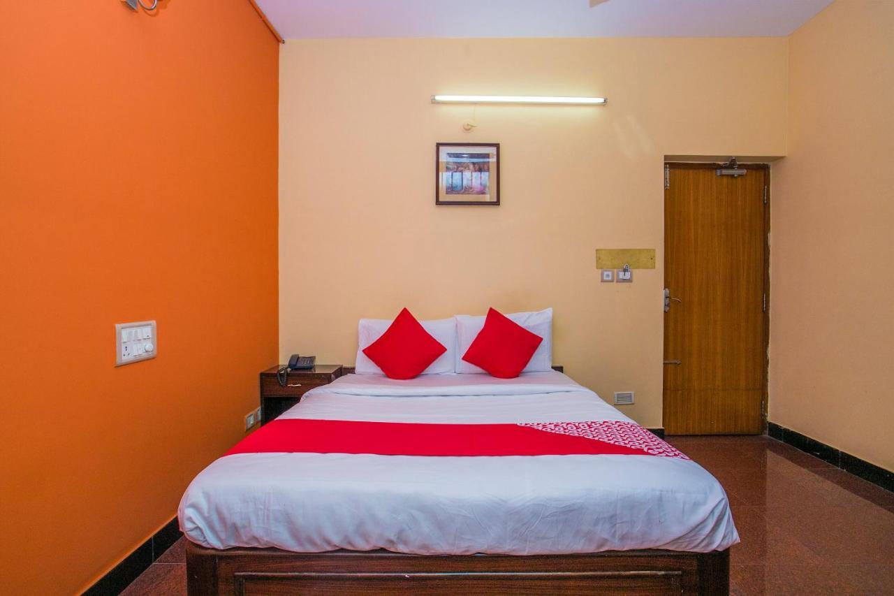 Priyanka Residency Hotel Bangalore Bagian luar foto